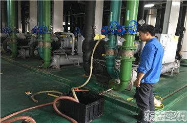 中央空調冷凝器怎樣清理？冷凝器的清理流程【詳細說(shuō)明】